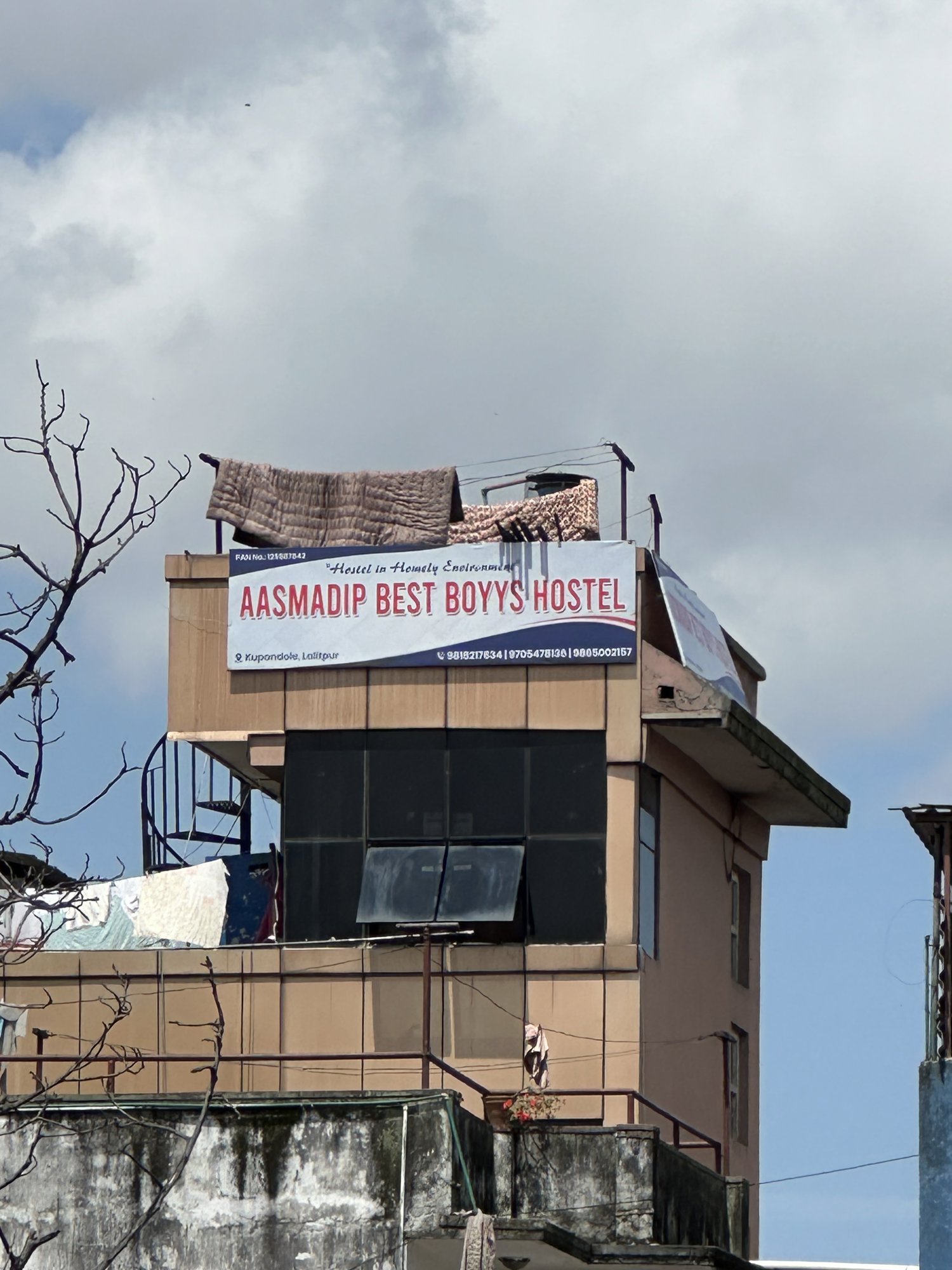 Aasmadip Best Boyys Hostel
