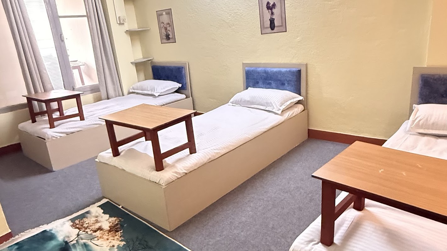 Elite Premium girls hostel Anamnagar