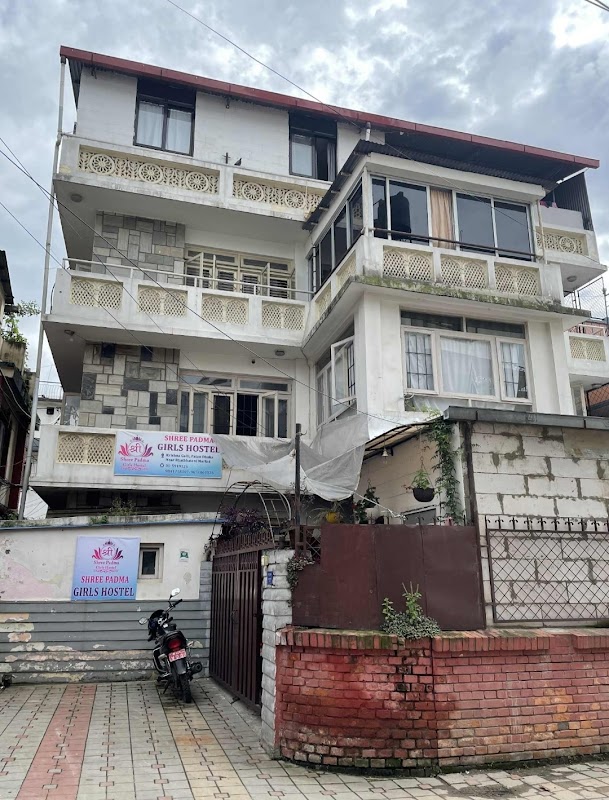 Shree Padma Girls Hostel-krishna Galli